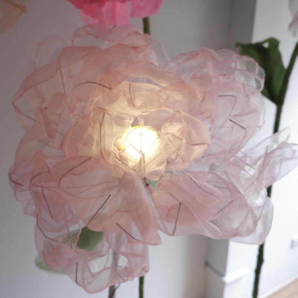 會呼吸的花、紗花、紙花租借、巨型紙花、商場布置、婚禮布置、新竹