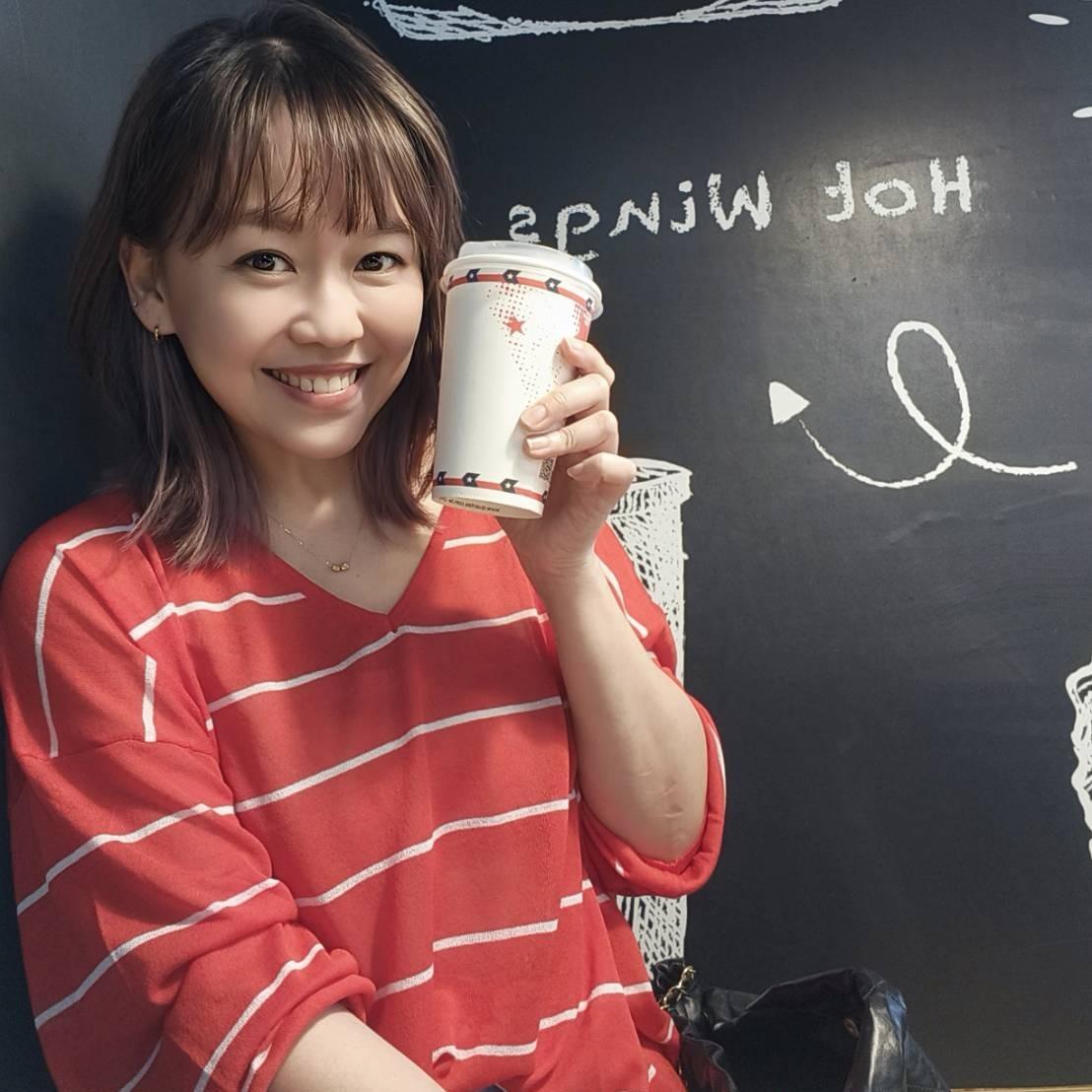 新聞主播 廖芳潔