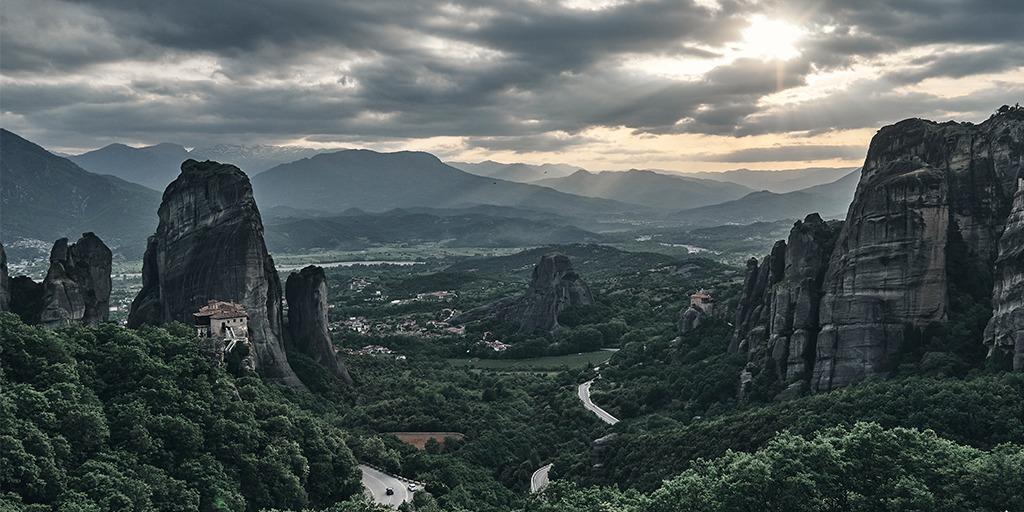 勇氣酵母 梅特歐拉 Meteora 希臘百年天空之城｜6 大修道院參觀時間、注意事項