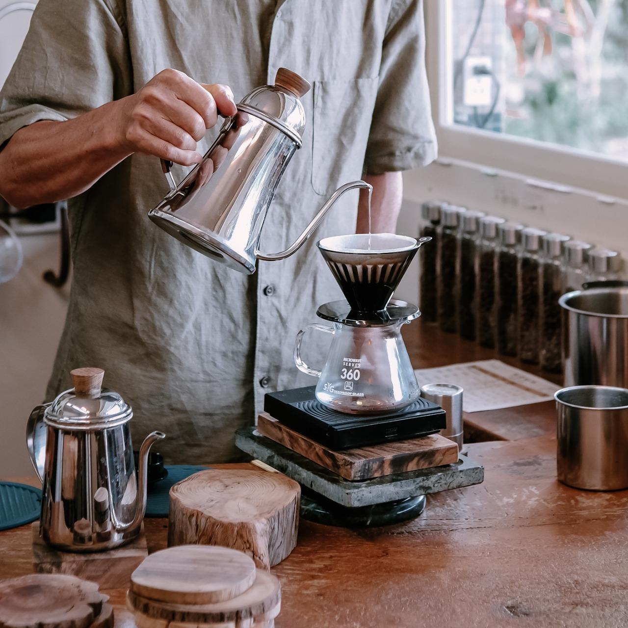 林 道 咖 啡 烘 豆 工 作 室 沖 煮 教 學