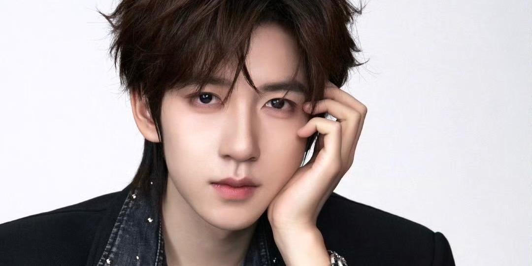 左少多吃饭- @时代少年团-贺峻霖