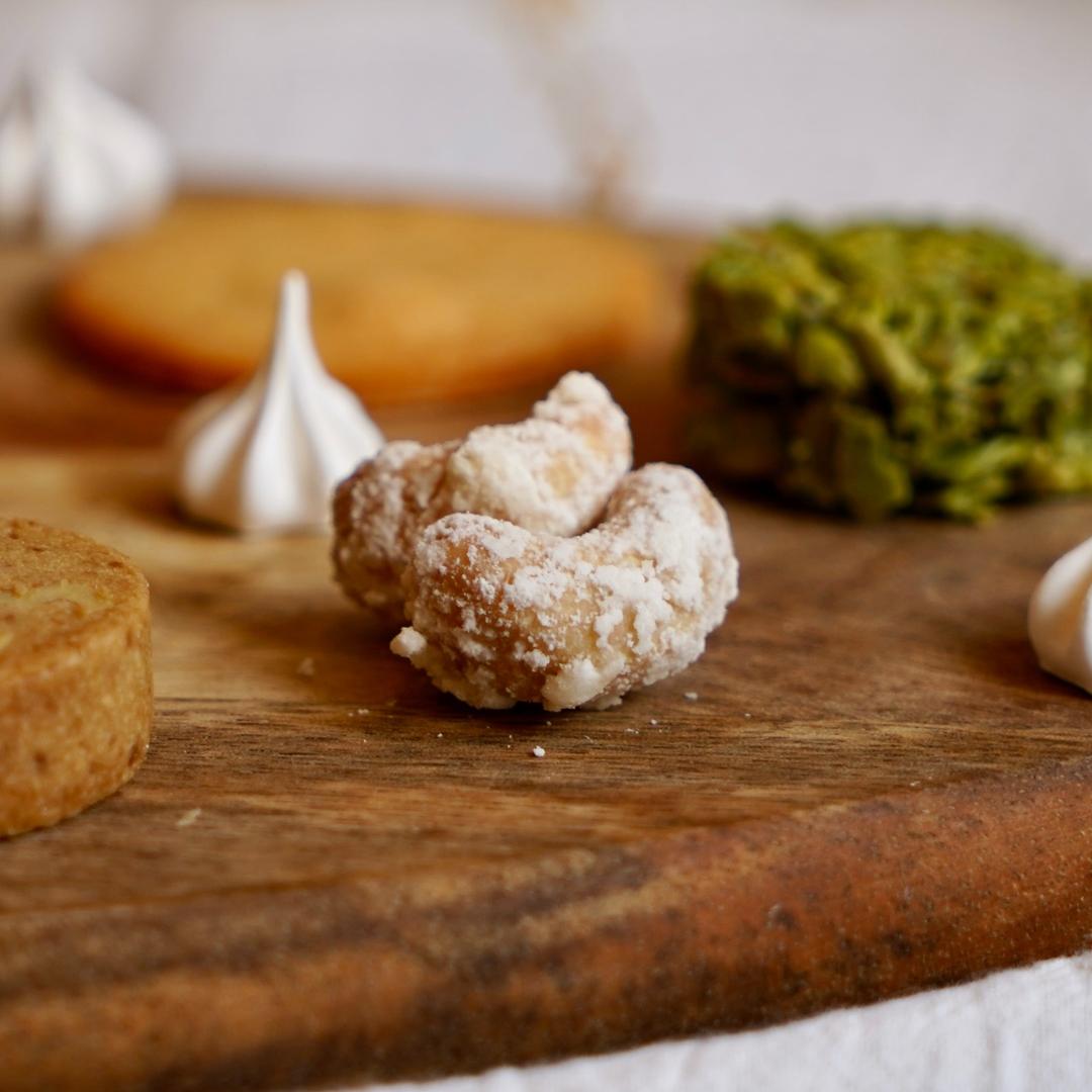 山旬 shān xún ｜四季鐵盒餅乾．點心專門｜ 喜餅｜彌月｜送禮