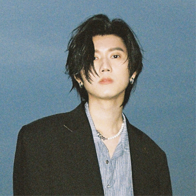 Ray 黃霆睿