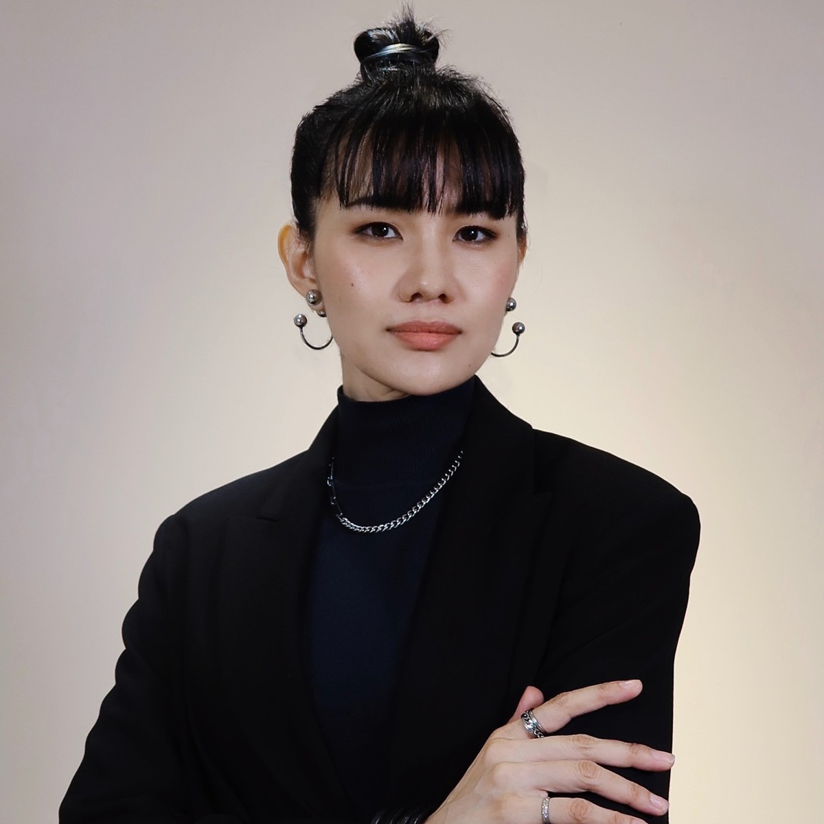 Xu Yin 徐尹 | TikTok, Instagram | Portaly