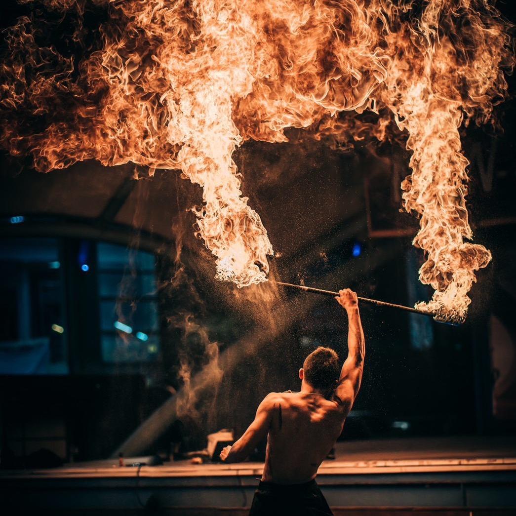 艾維思表演行銷