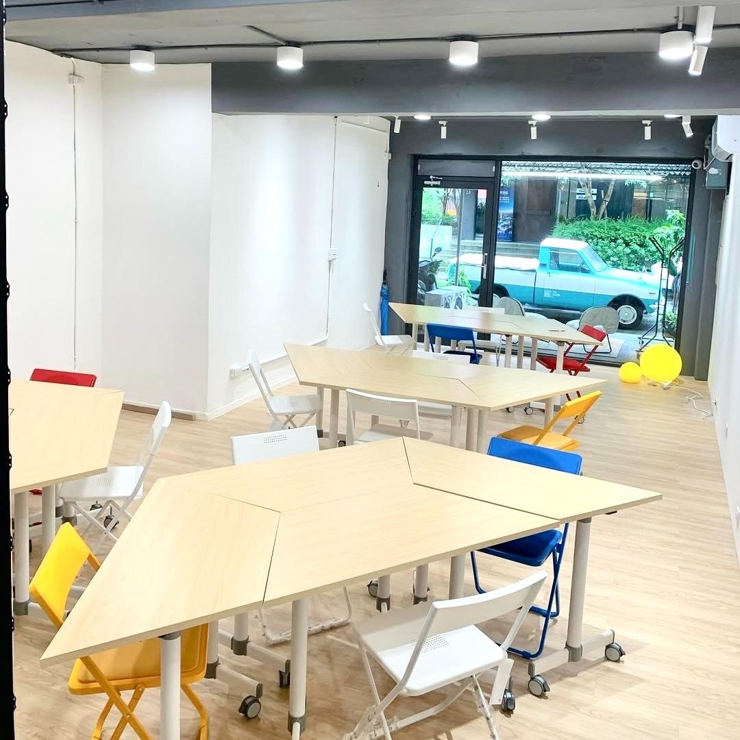 尚學實驗空間 動態調整桌椅🔄