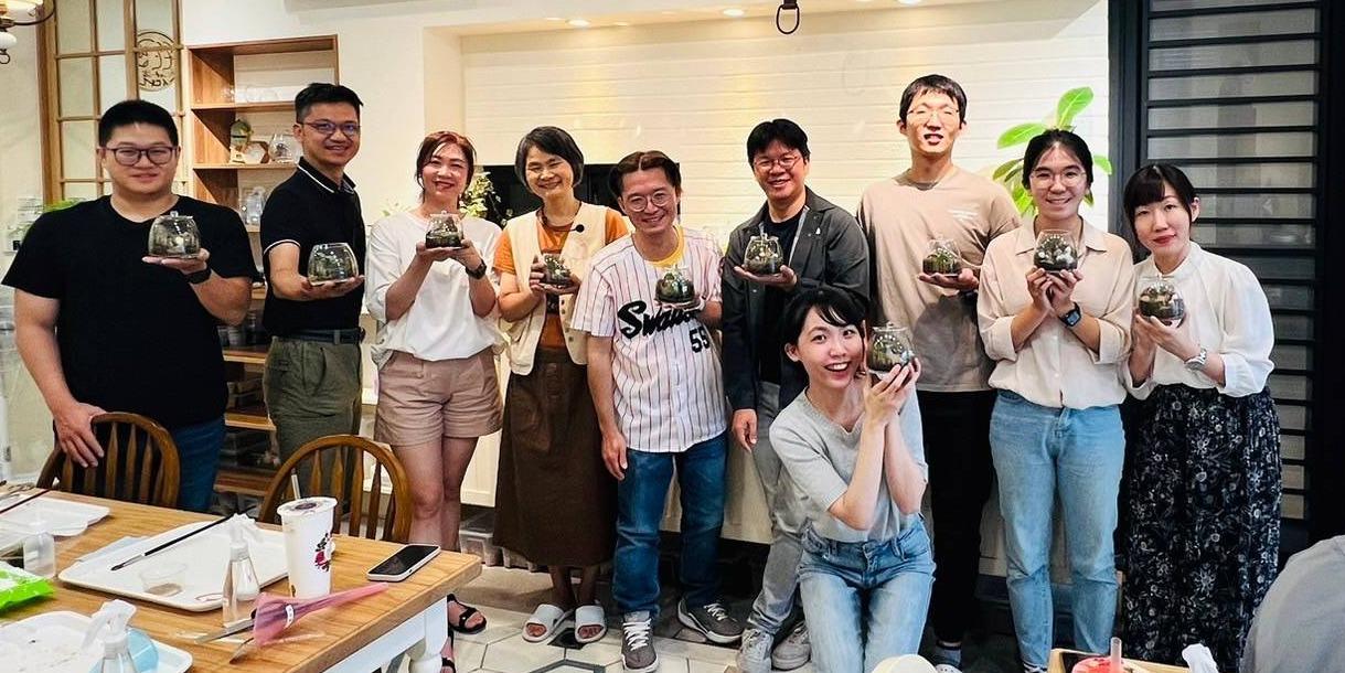 花波兒‧心園藝 花波兒心園藝,台南,送禮,升遷,新居落成,開幕,升遷,調任,生日,財位,交換禮物,玻璃花園,瓶中花園,生態瓶,園藝,手作,Terrarium,Tainan