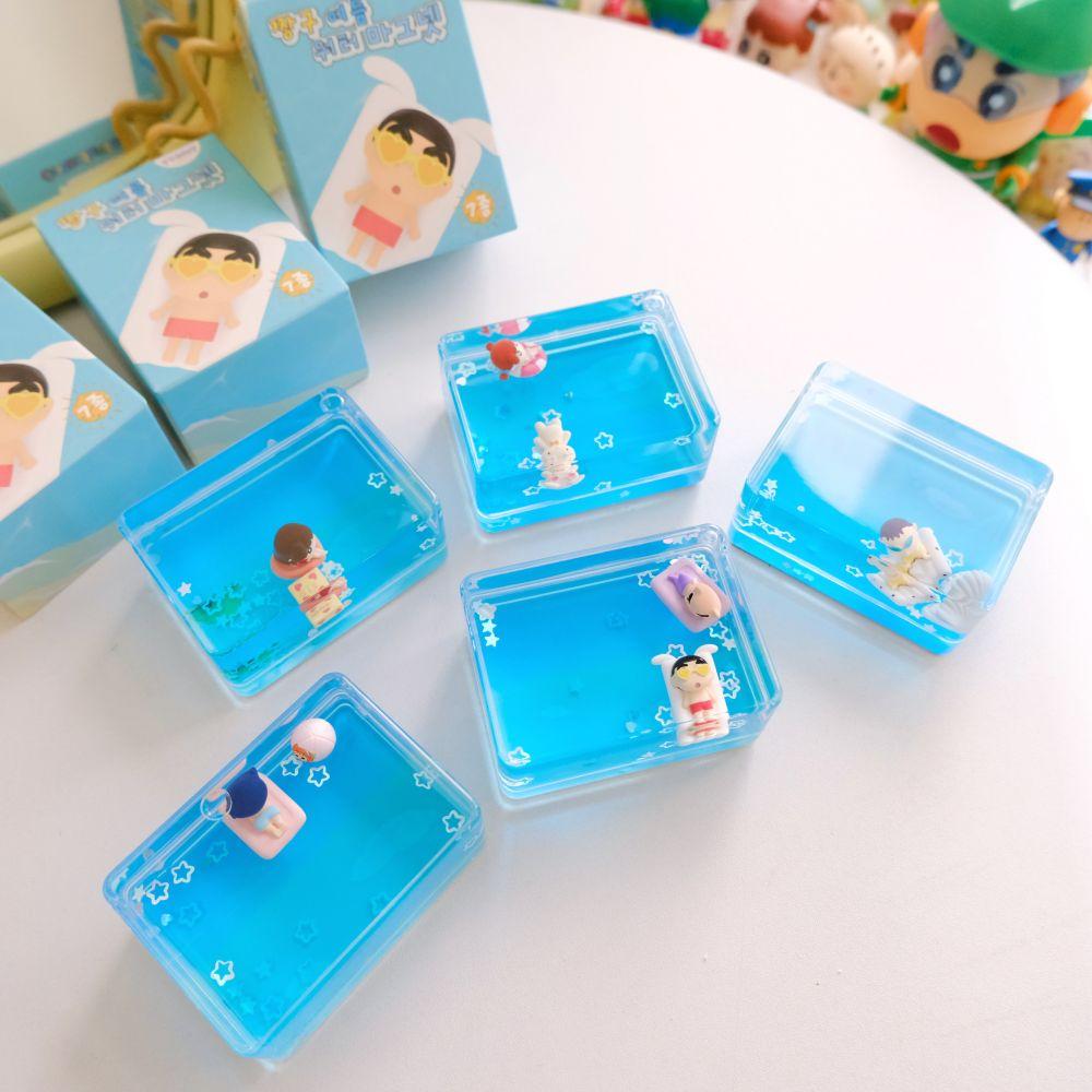 sunsetgoods 日落小物｜正版授權專賣店 《蠟筆小新》🇰🇷韓國｜夏日漂浮流沙磁鐵盲盒 NT$420