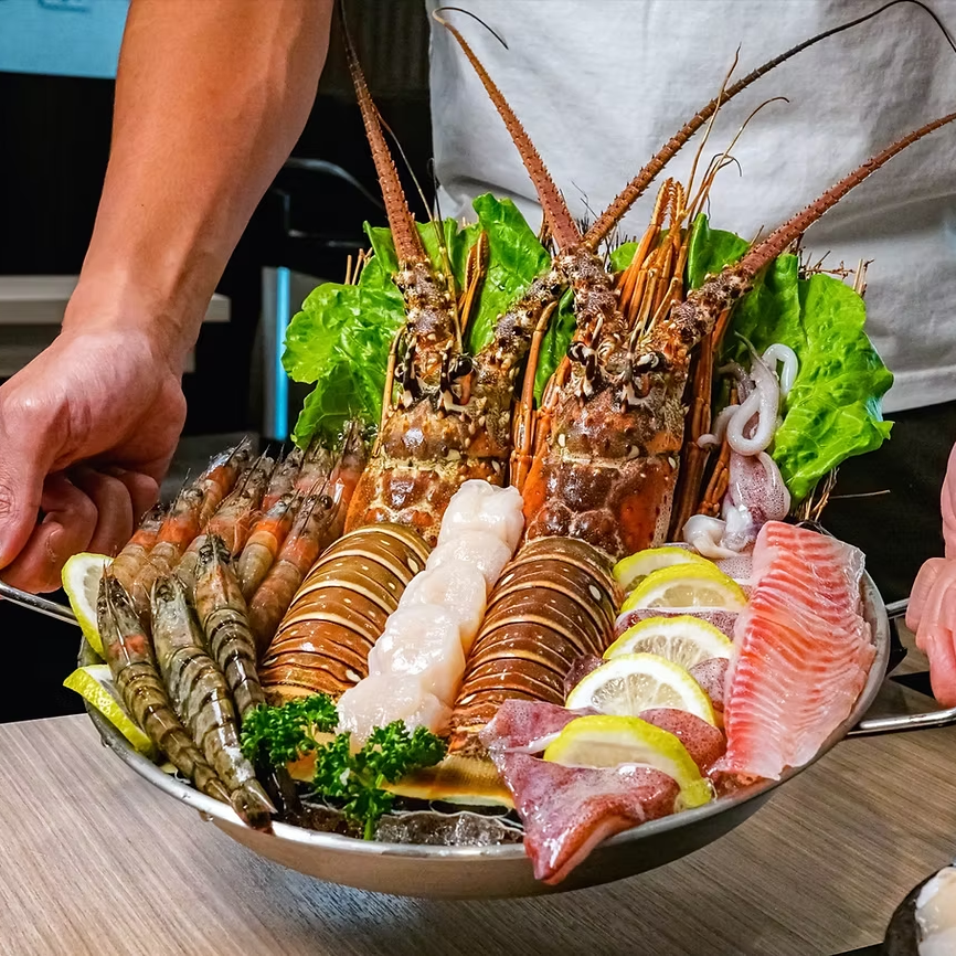 台南火鍋 剝皮辣椒炒雞鍋 柴魚檸檬鍋 酸菜白肉鍋  蛇麼龍賀豪華海鮮盤
