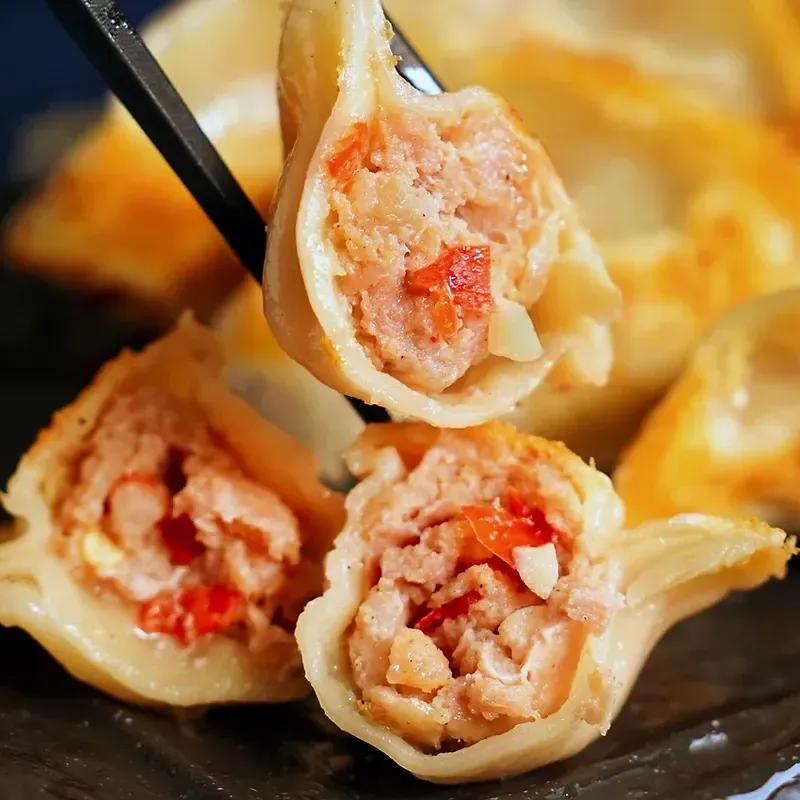 台南日式煎餃專賣店 餃津 JiauJin  蘿蔔糕 黃金泡菜 玉米濃湯