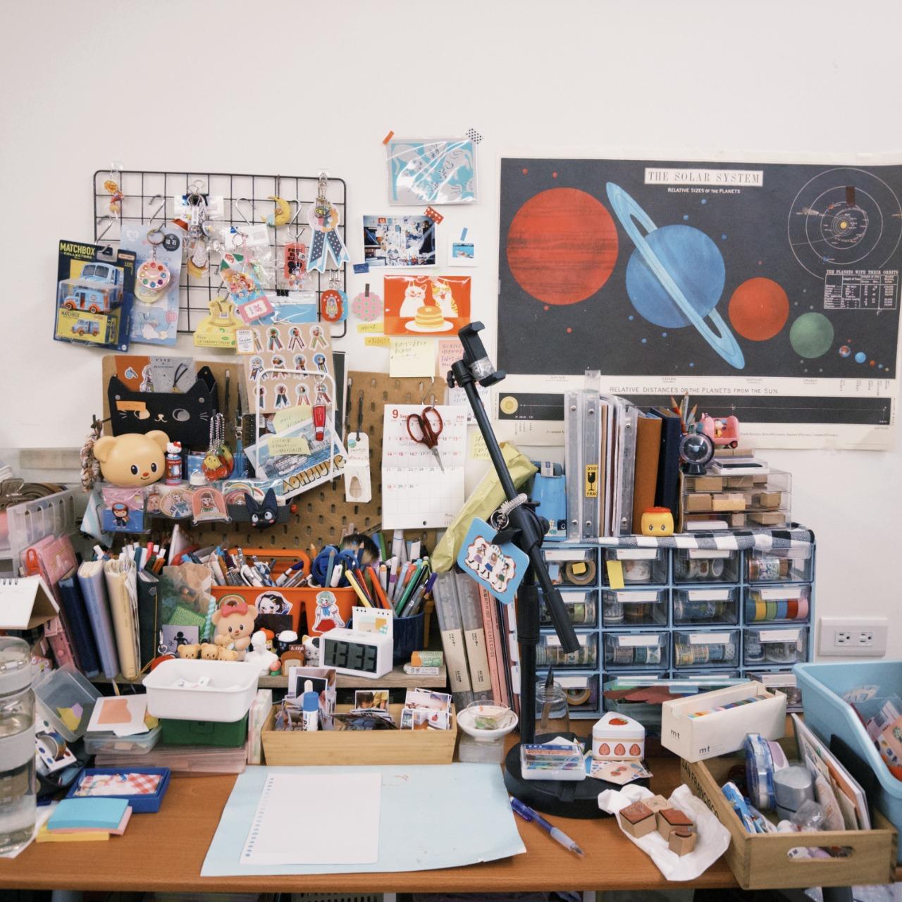 小安弟 ANNDI 分享 | 小安弟的書桌