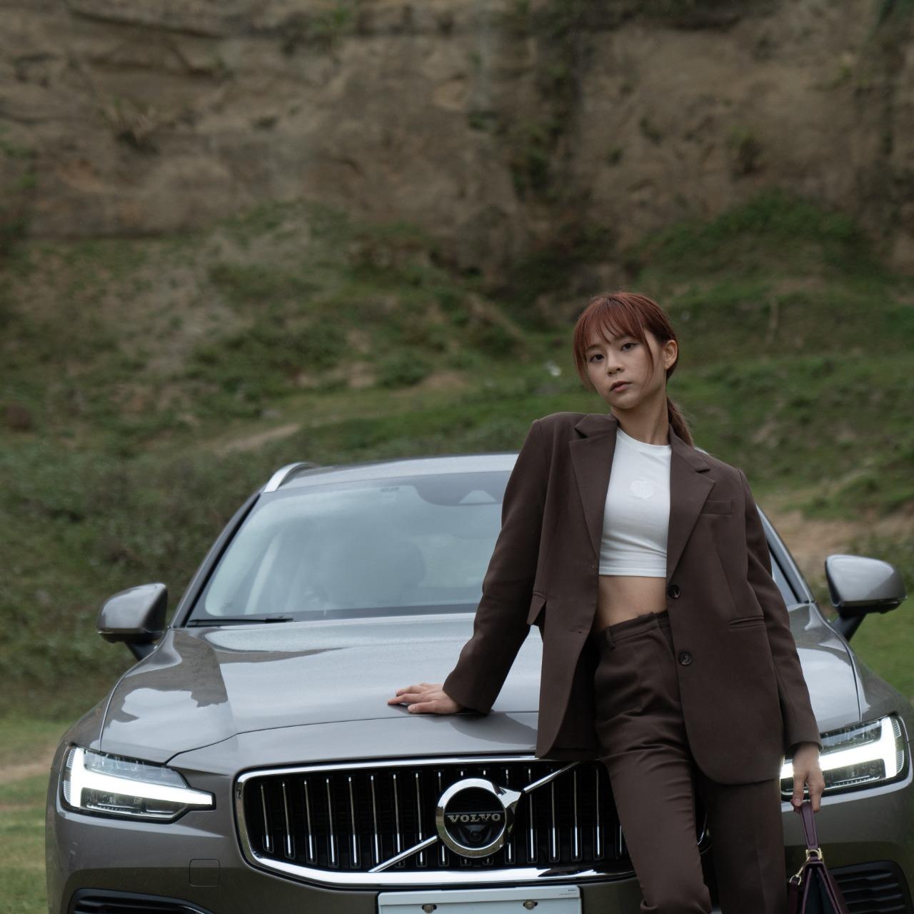 競技鋼管｜健身旅遊｜藥學日常 Volvo進口汽車