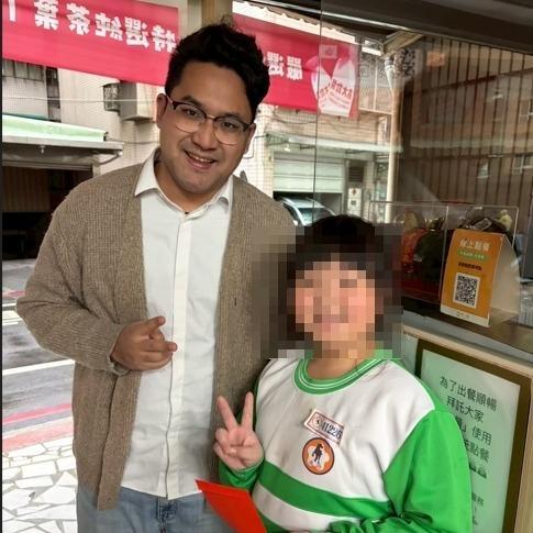 阿虎老師：努力賺奶粉錢的新手爸爸