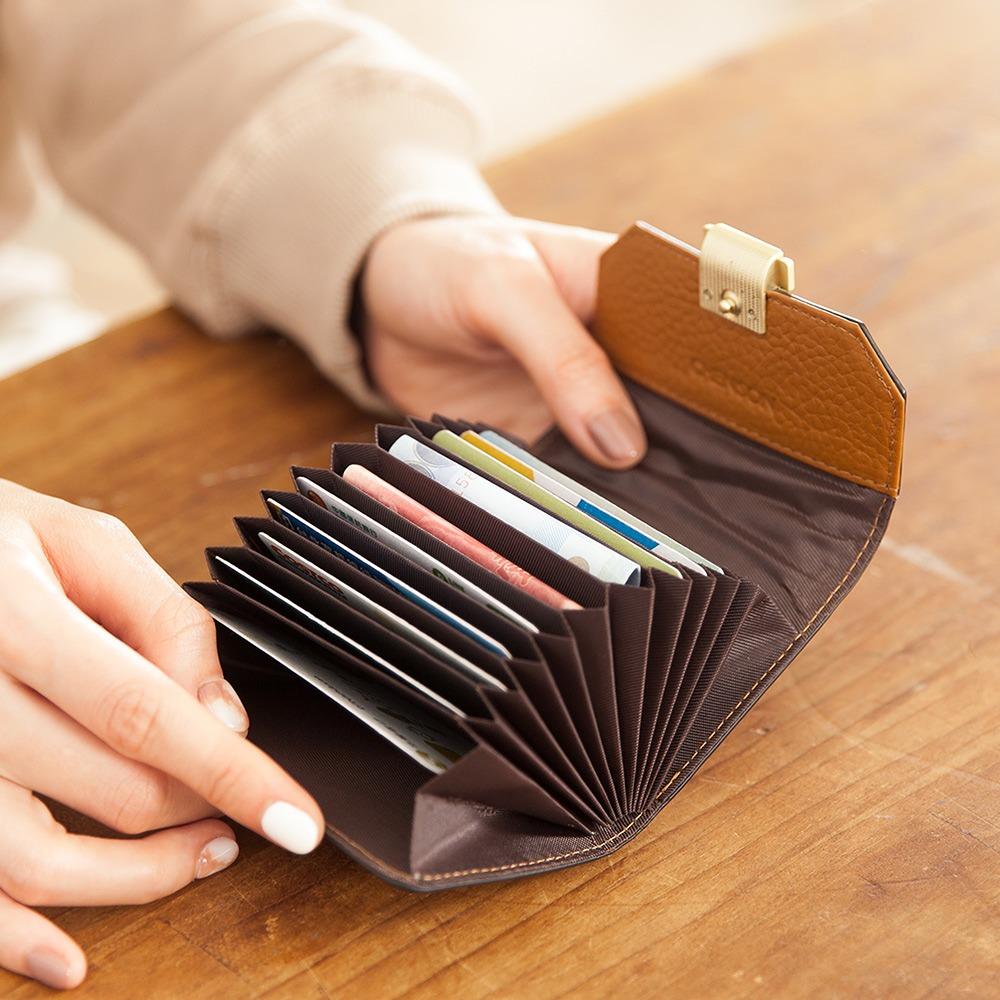 CHENSON的團隊 CHENSON真皮 17卡軟蓬蓬牛皮短夾