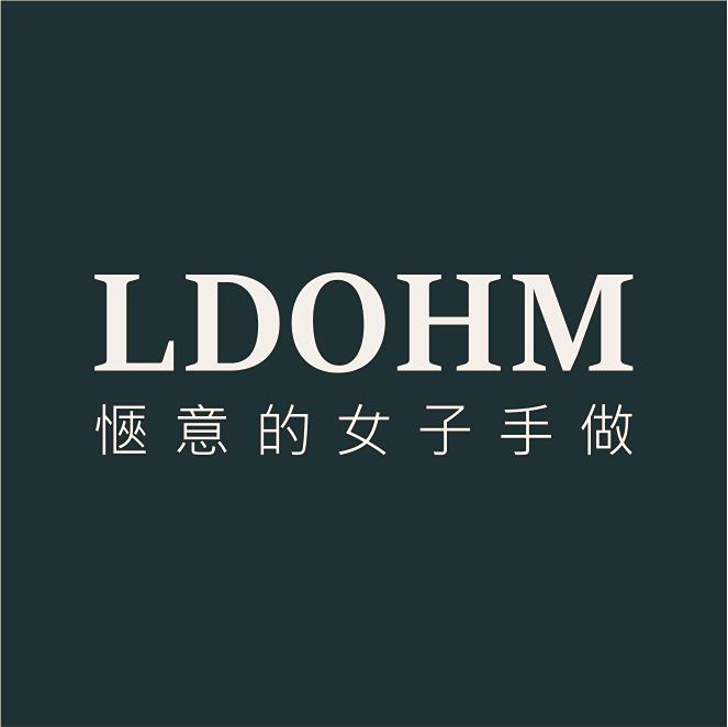 LDOHM 愜意的女子手做