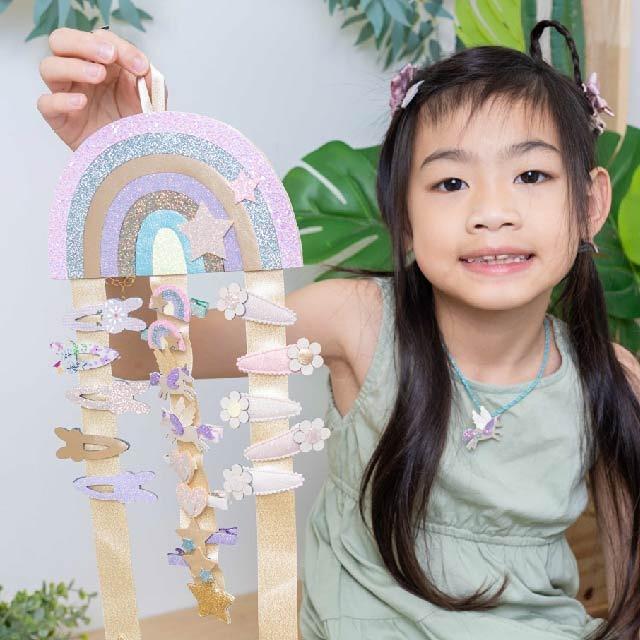 ----【詳細心得文】---- 英國Mimi & Lula 時尚髮飾。包包